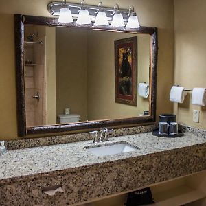 King Suite Fireplace Mountain View